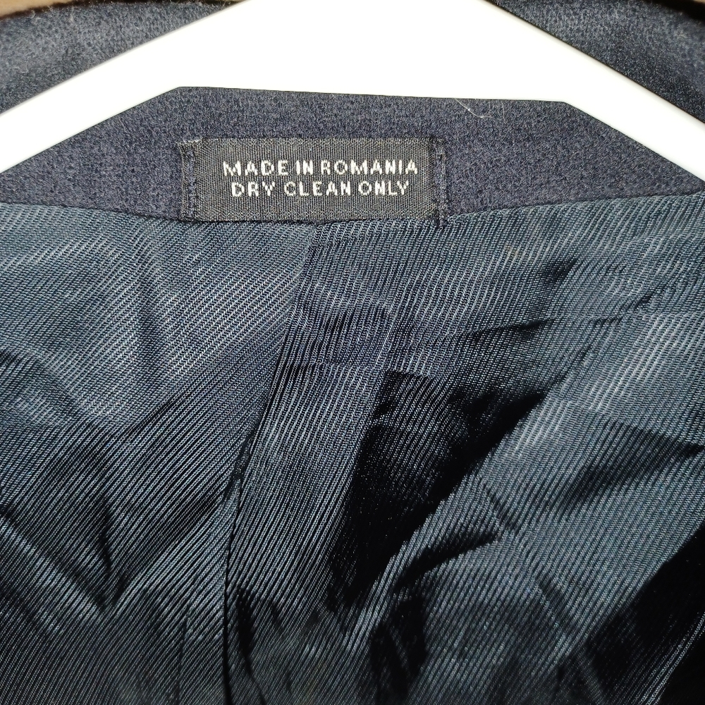 Oscar de la Renta Suit Jacket - Picture 4 of 7